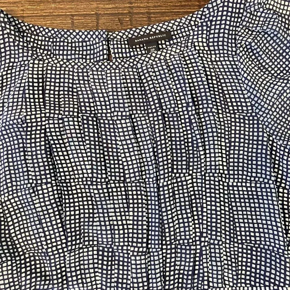 Banana Republic Silk Blue Geo Print Petite Mini Dress Size 10P EUC - Image 3