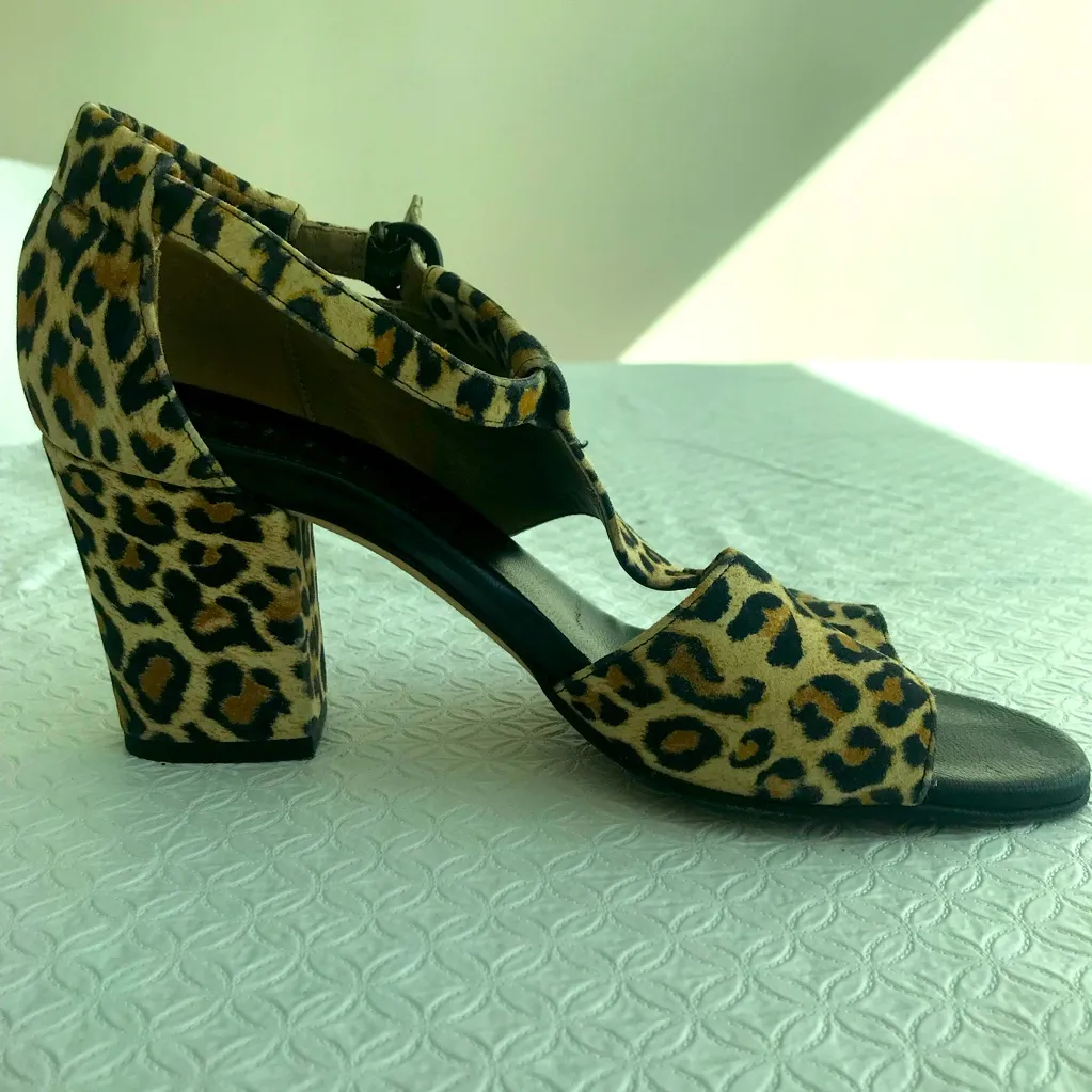 Anyi Lu Sexy, Ladies Leopard Print Leather Ladies Comfy shoes sz 7.5 Black - Image 4
