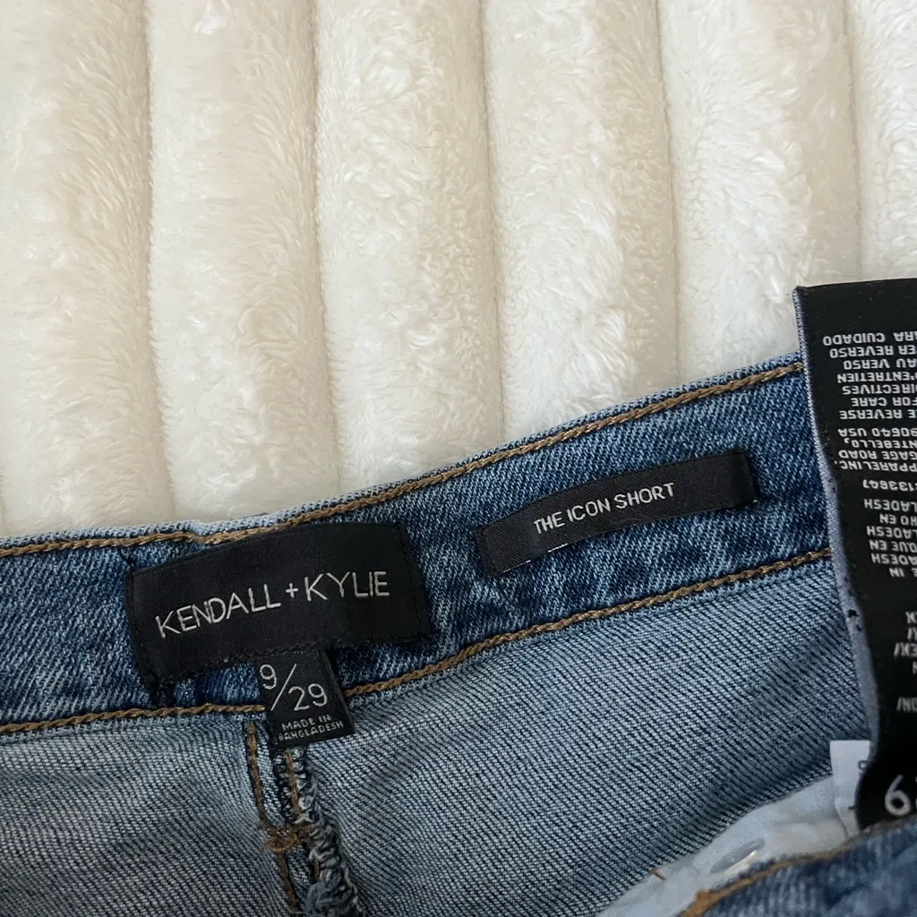 Kendall & Kylie the icon  Distressed Women Shorts - Image 5