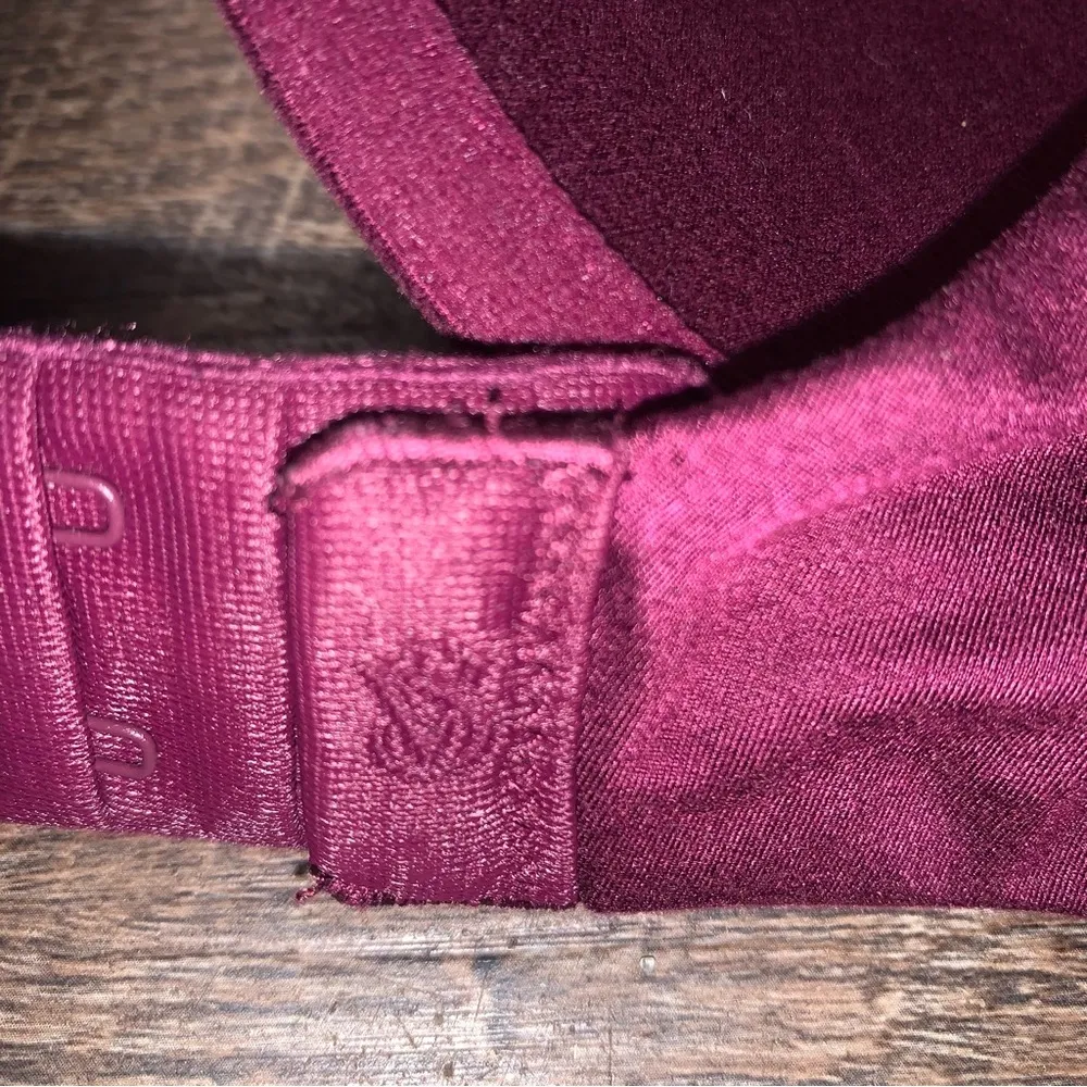 Victoria’s Secret Body by Victoria Perfect Shape 32DDD (32F)  Bra - Image 5