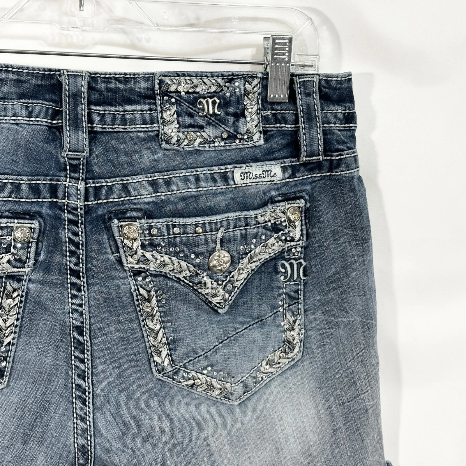 Miss Me Size 30 Denim Shorts Mid Rise Easy Bermuda Jean Shorts‎ Embellished 779 - Image 5