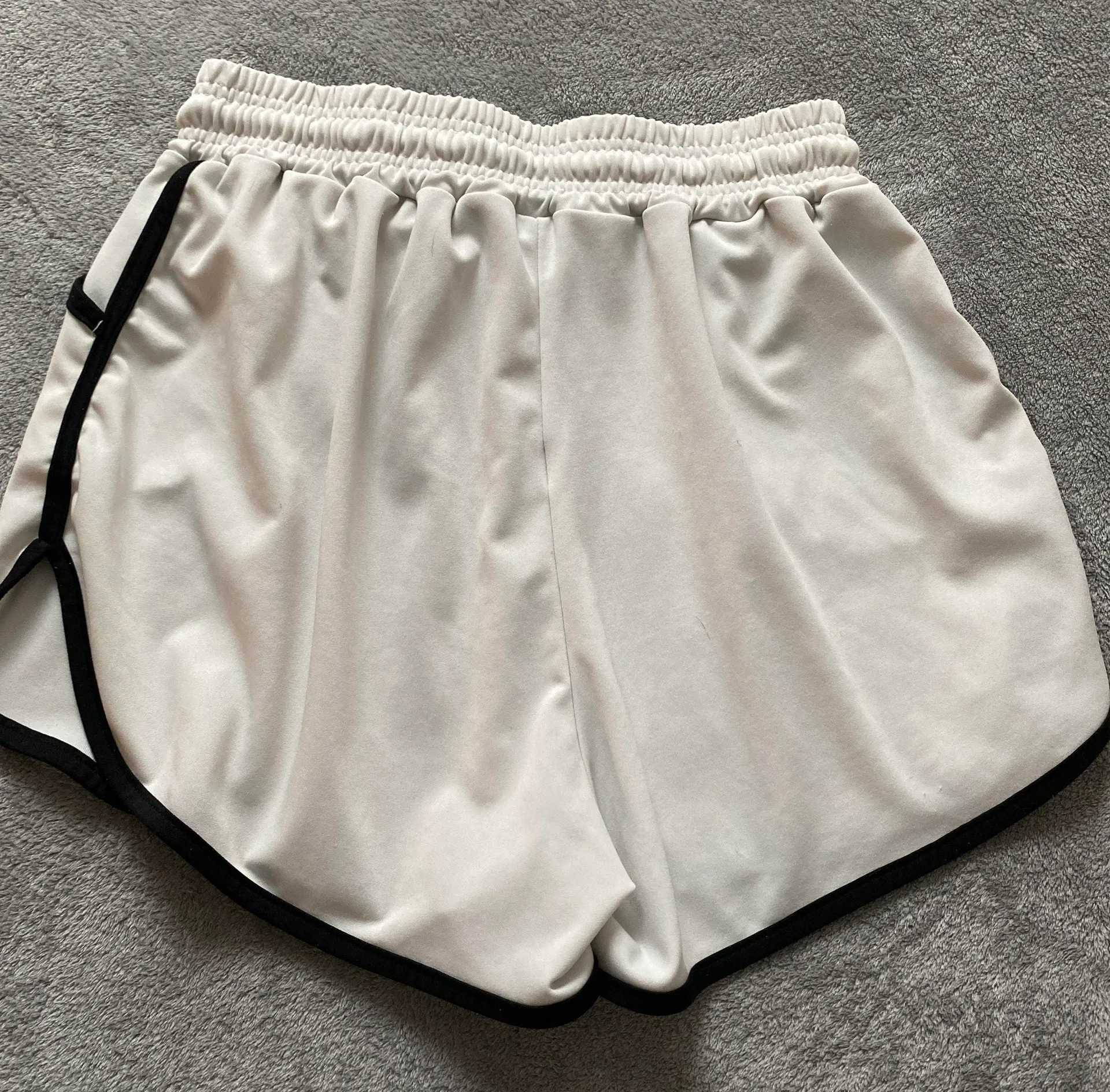 White Lounge Shorts Size L - Image 2