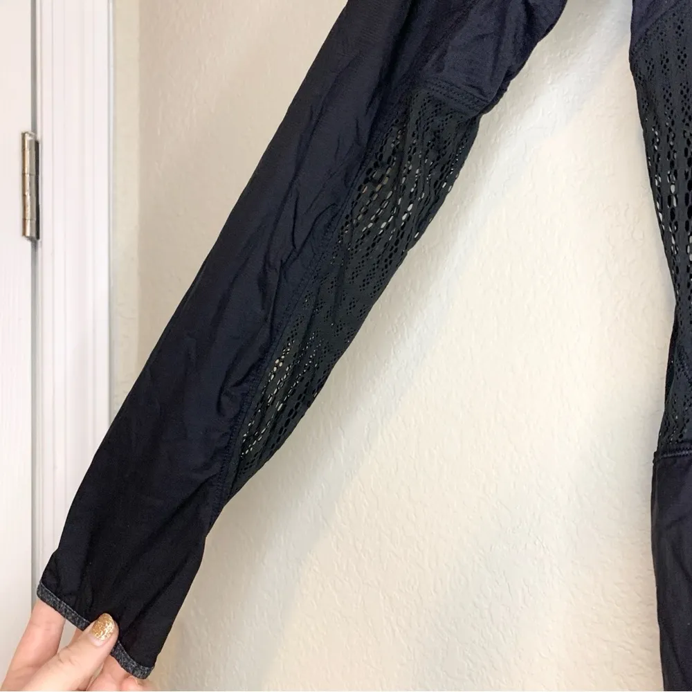 Lululemon Black Mesh Back Full Zip Athletic Jacket Size 6 - Image 7