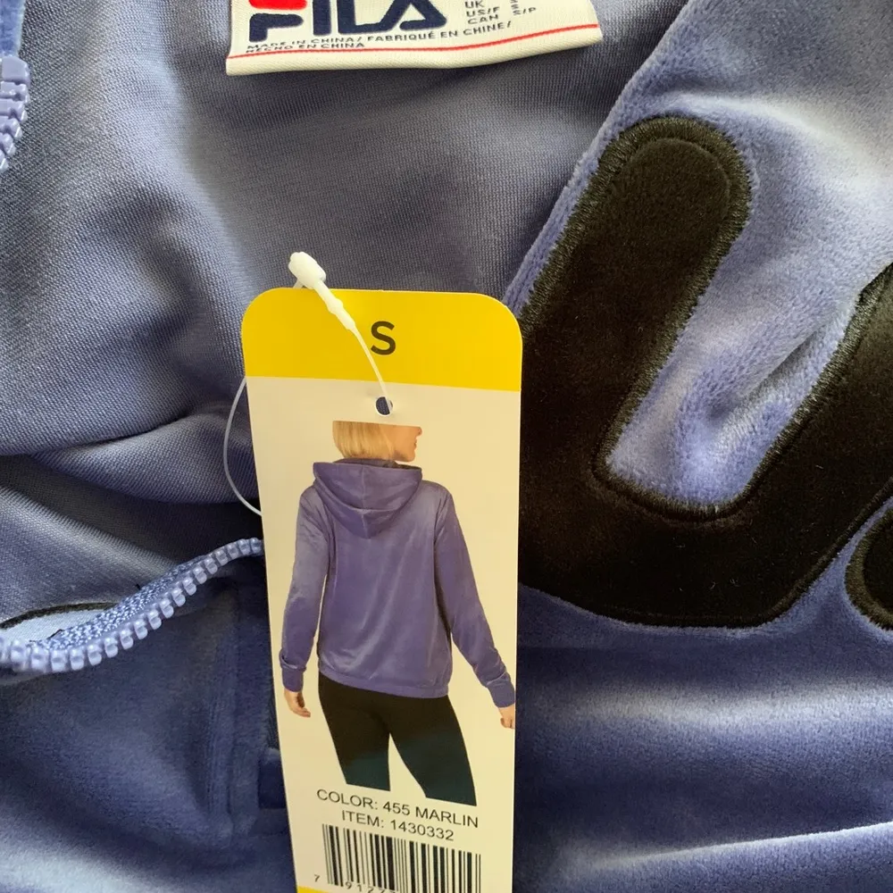 Fila Velour sweatshirt hoodie small New NWT warm beautiful purple blue - Image 4