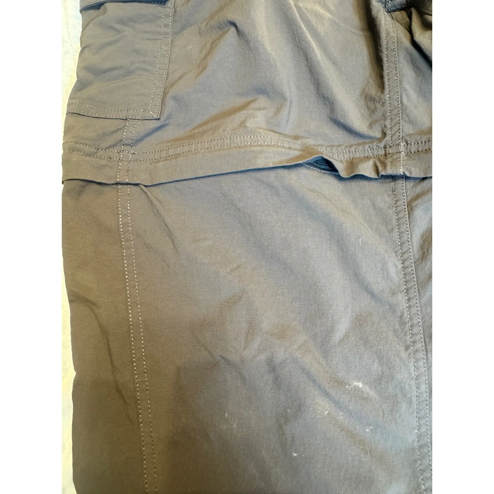 The North‎ Face Convertible Cargo Hiking Pants Womens Outdoor Gray  size 10 - Image 4