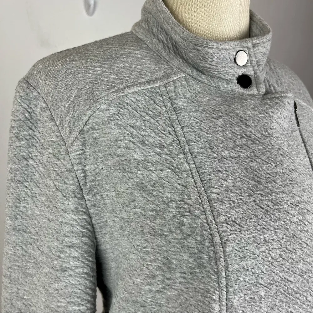 Cupcakes & Cashmere Grey Asymmetrical Zip Texture Jacket - Image 4