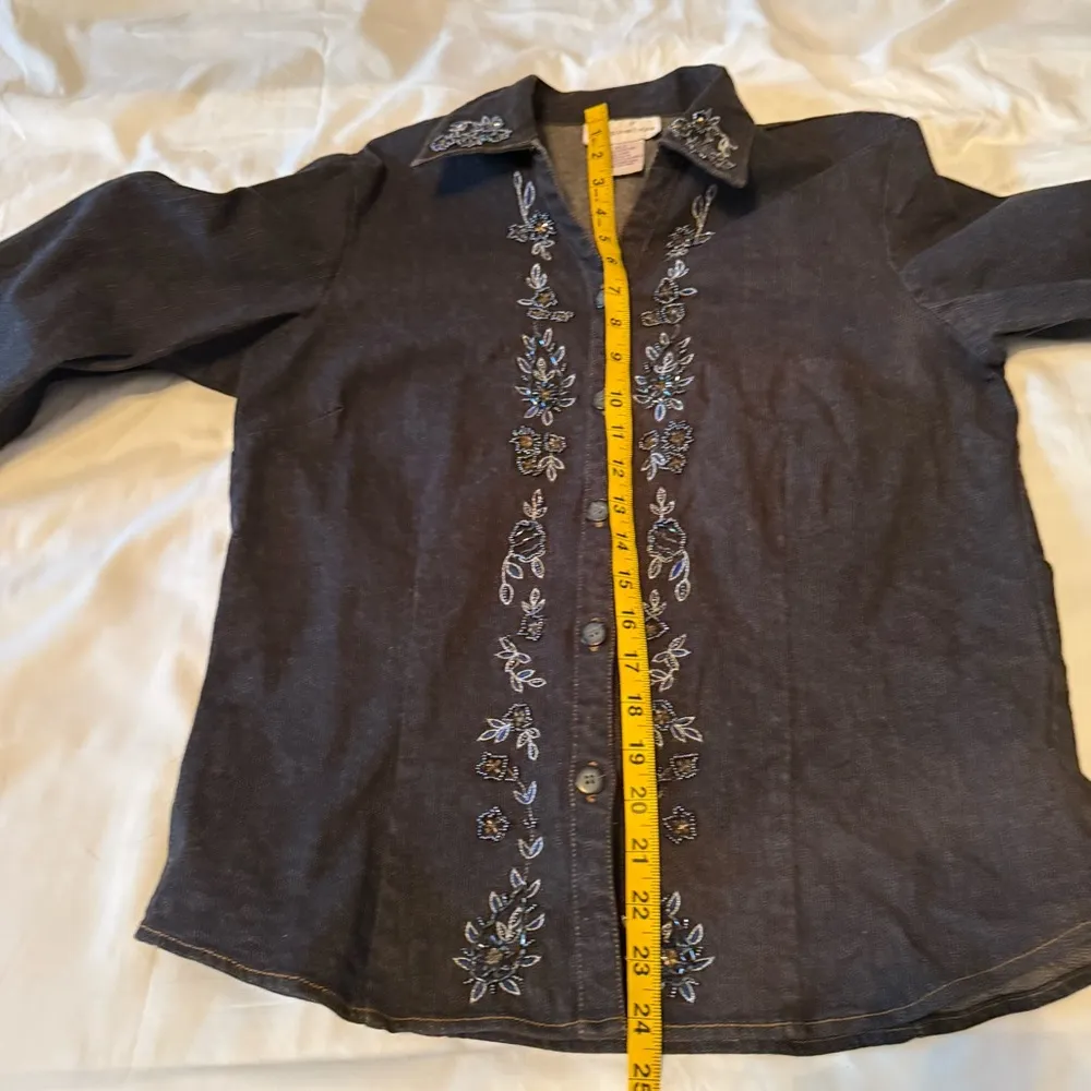 Susan Graver Shirt Jacket Women Size Small Black Denim Beaded Button Cuffs - Image 5