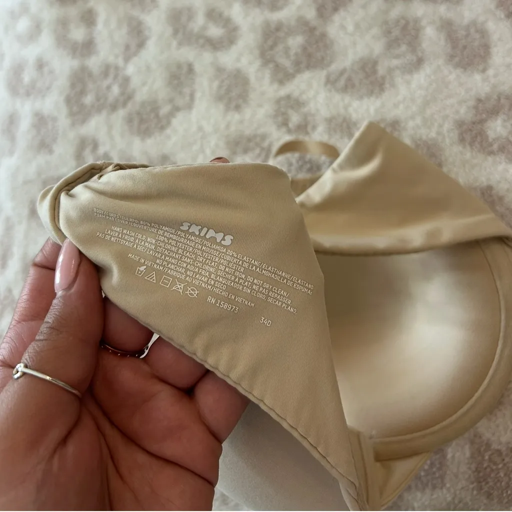 Skims Push Up Bra - Image 3