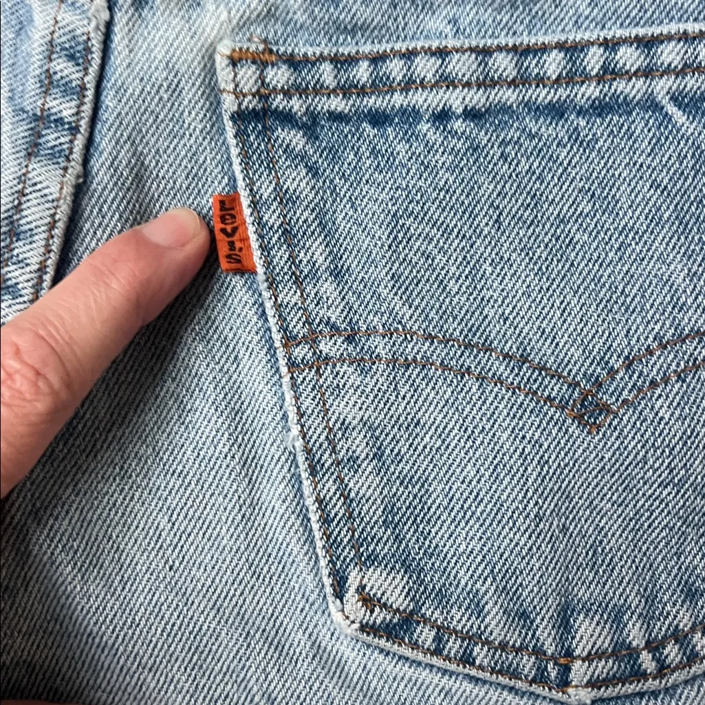 🔥 Levi’s Orange Tab Vintage Cutoff Denim Shorts • Y2K • Festival Vibes 🔴 - Image 3
