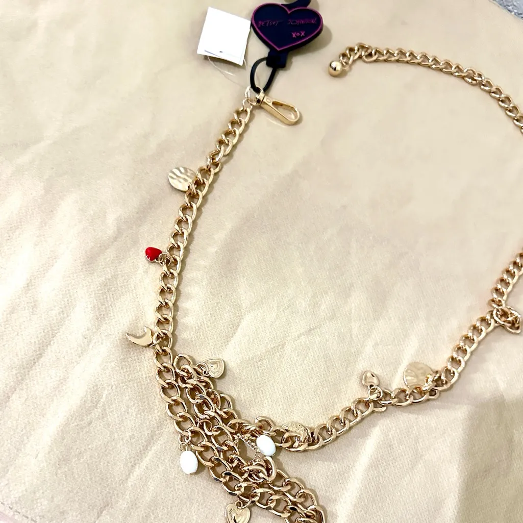 Betsey Johnson Gold Heart Charm Belt - Image 5