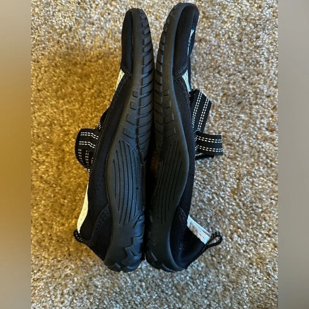Wave Zone Black Athletic Swim Shoes Size 8 - Image 2