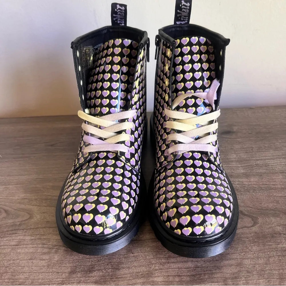 Dr. Martens Junior 1460 Patent Heart Printed Lace Up Boot Size 5 #1101 - Image 3