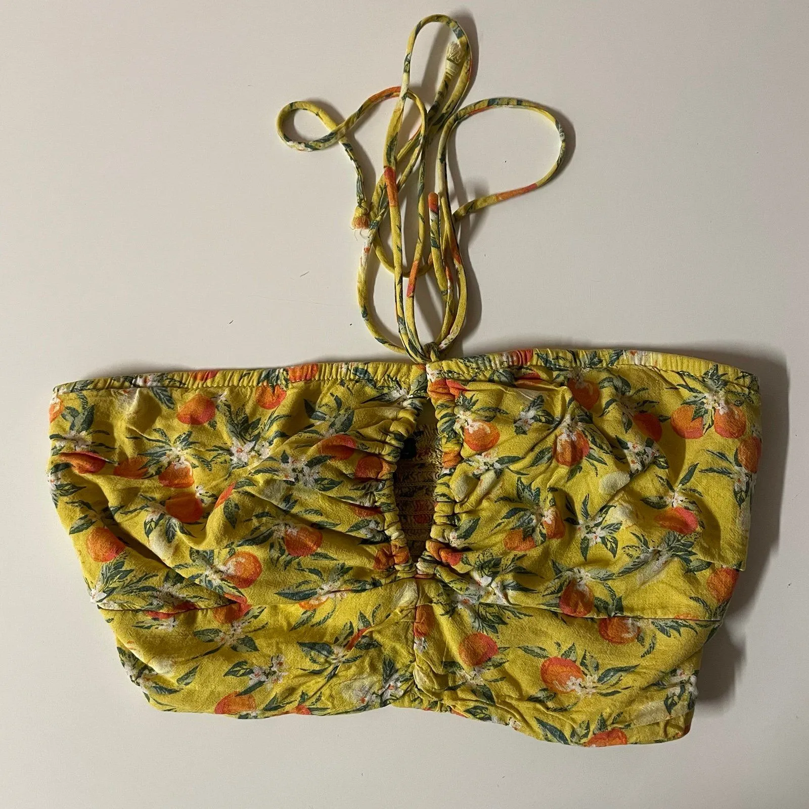 Wild Fable Yellow Orange Print Key-Hole Chest Smocked Back Halter Crop Top Sz L - Image 4