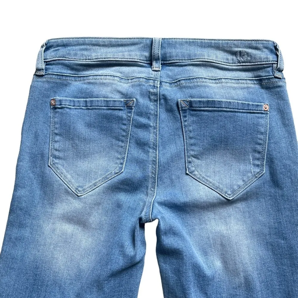 Kensie Jeans Women’s Bermuda Shorts Size 26 Light Wash Blue Denim Stretch - Image 5