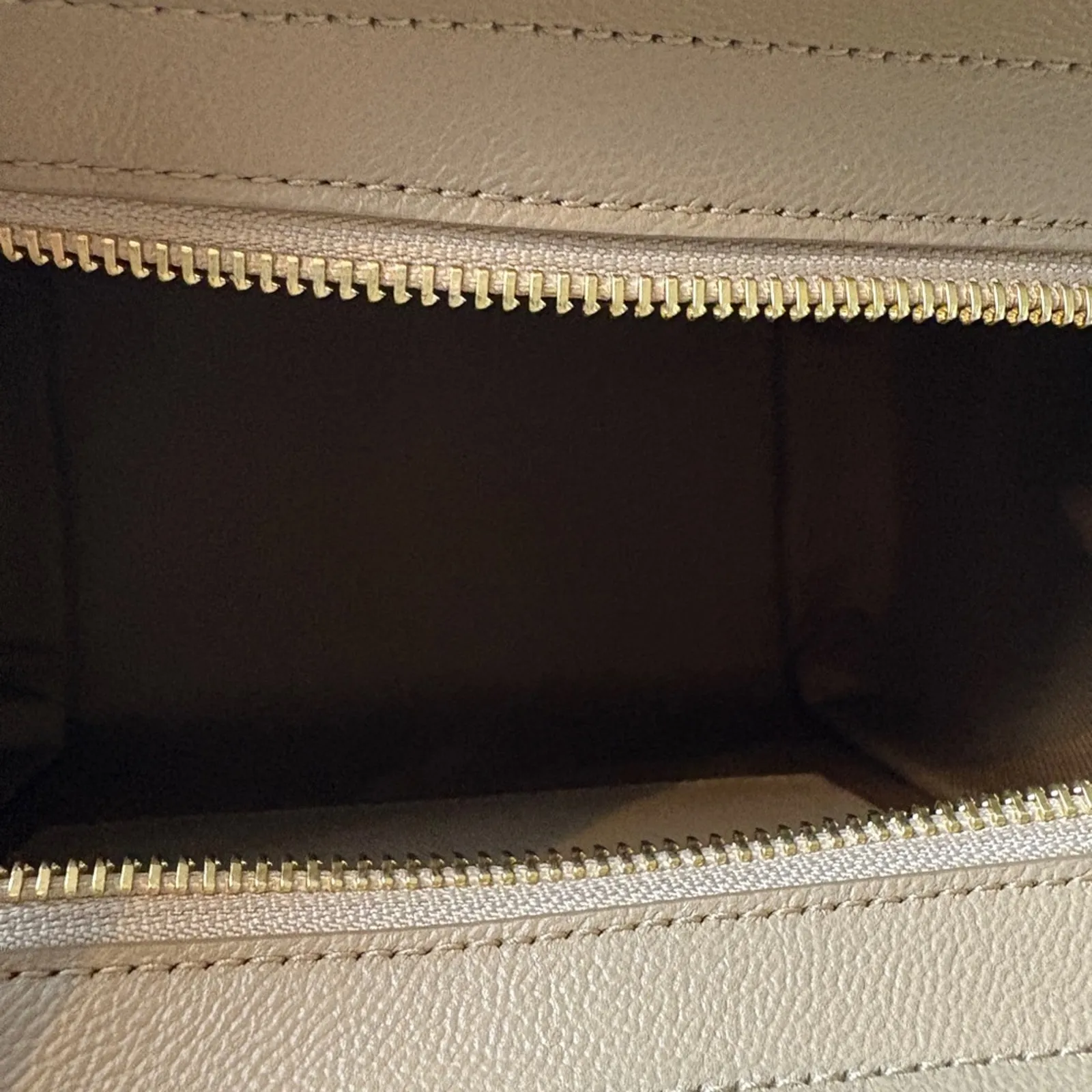 Burberry Tan Satchel Bag - Image 6