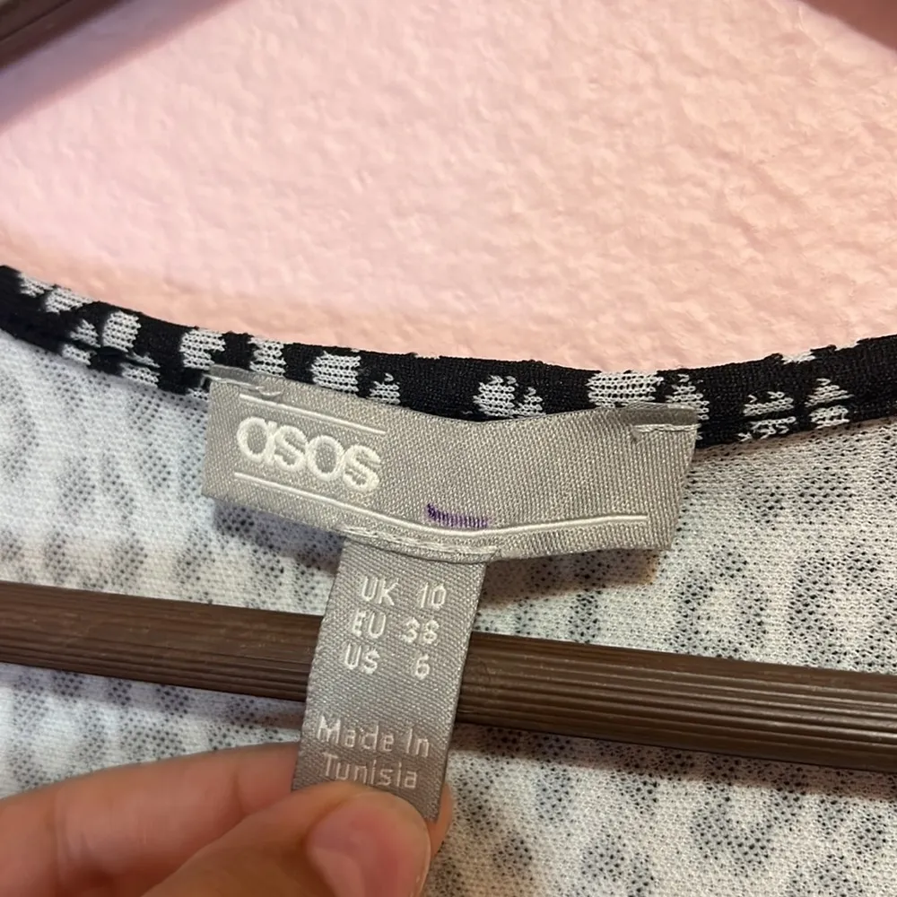 ASOS Black/White Floral Puff Sleeve Midi Dress. Size 6 - Image 5