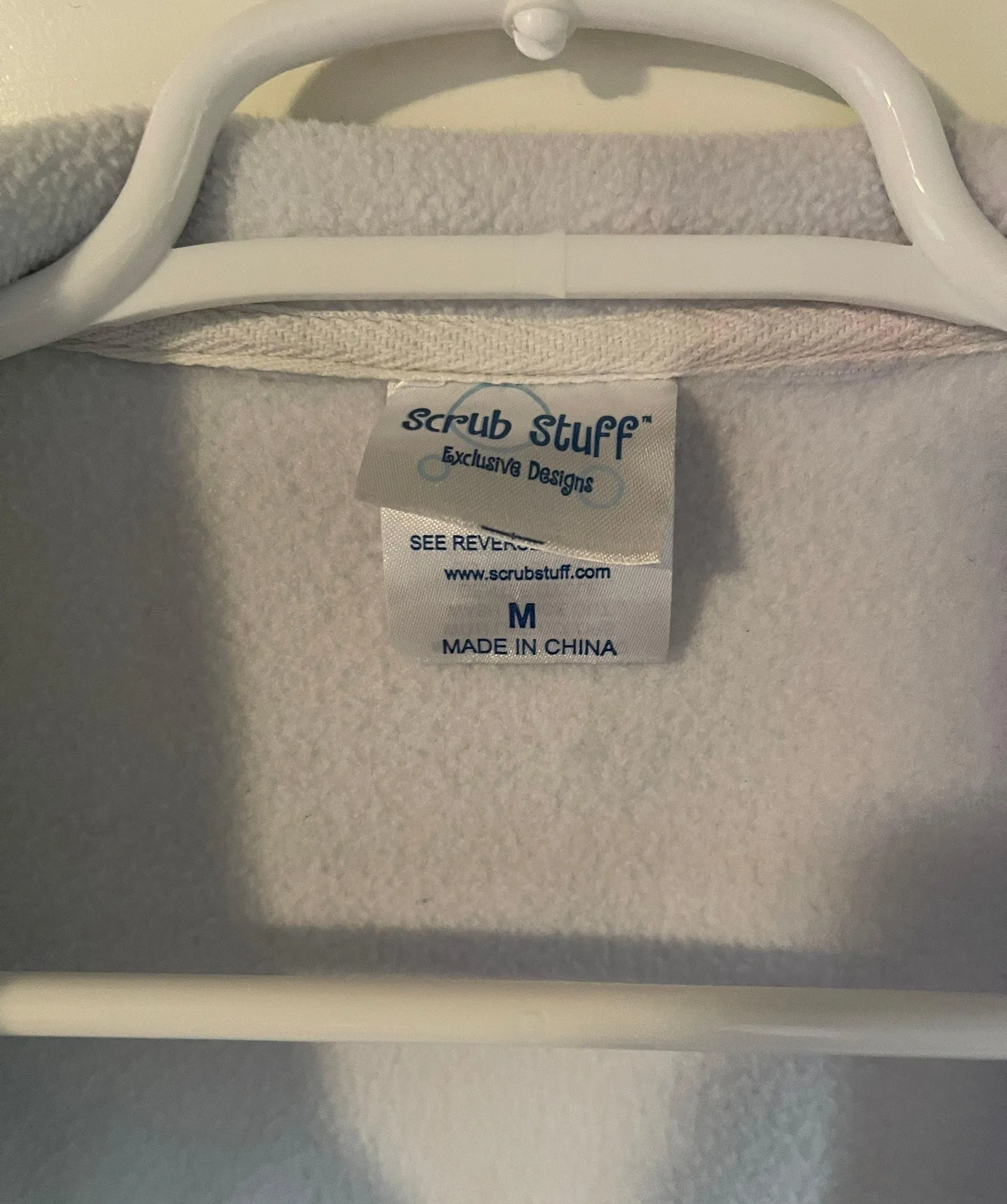 Scrub Stuff White Fleece Jacket Size M - Image 3