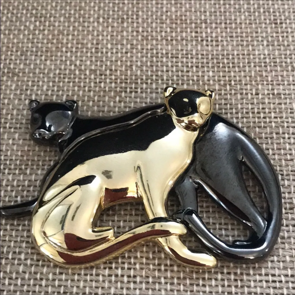 Liz Claiborne  Cats Brooch - Image 2