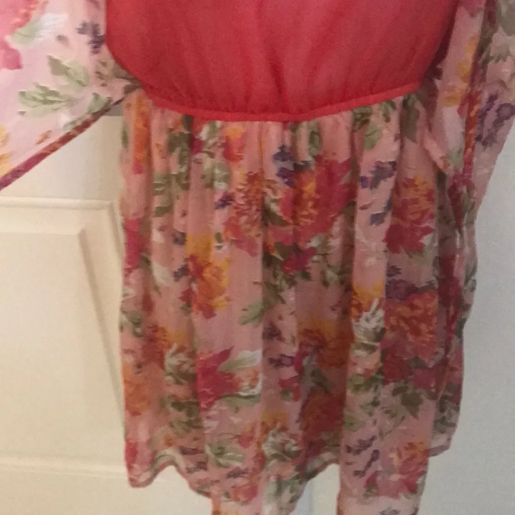 New sheer floral wrap dress by American Rag XS s2 - Image 5