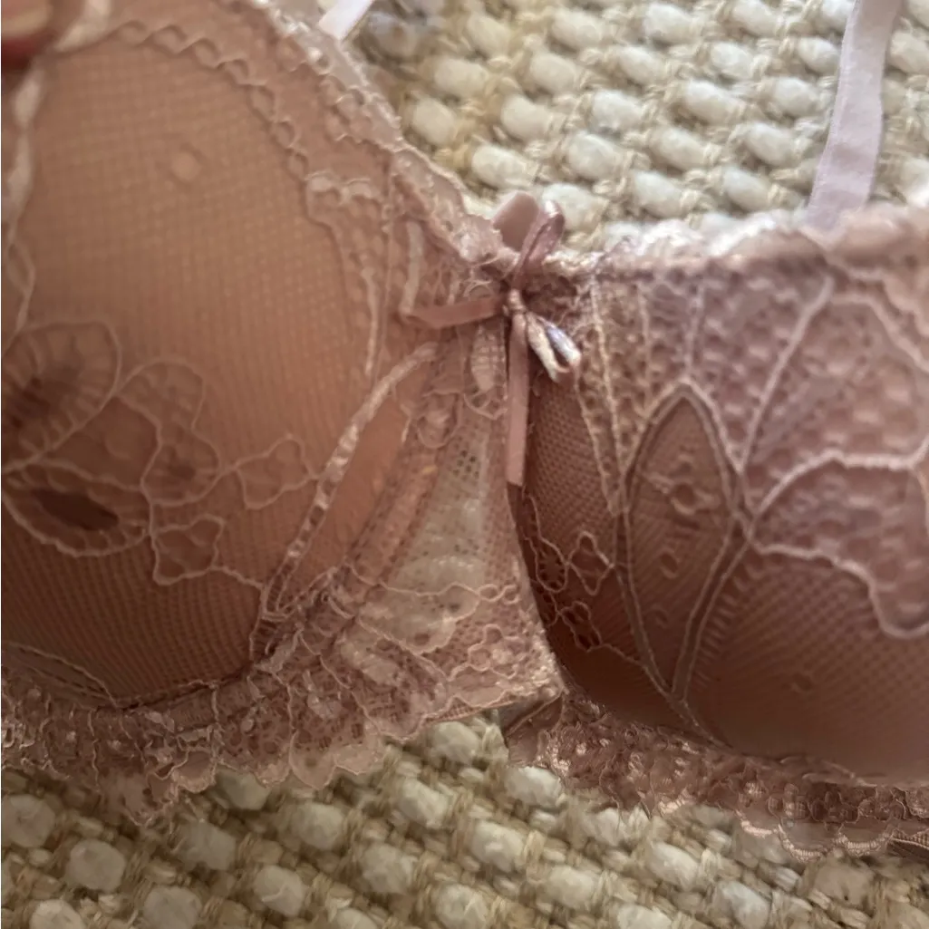 Rene Rofe Lace Underwire Bra - Image 3