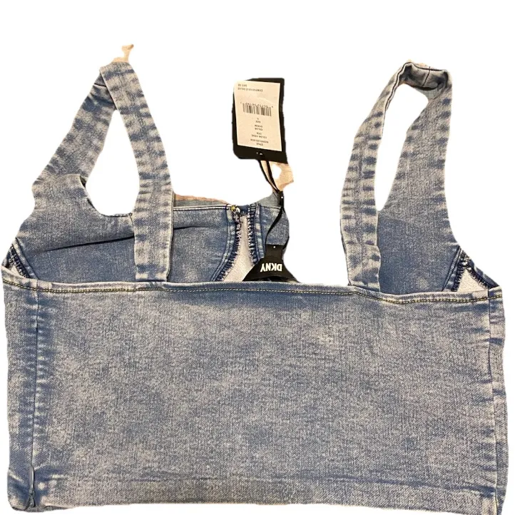 DKNY New‎ NWT  Sky Blue Denim Crop Top Size Small - Image 2