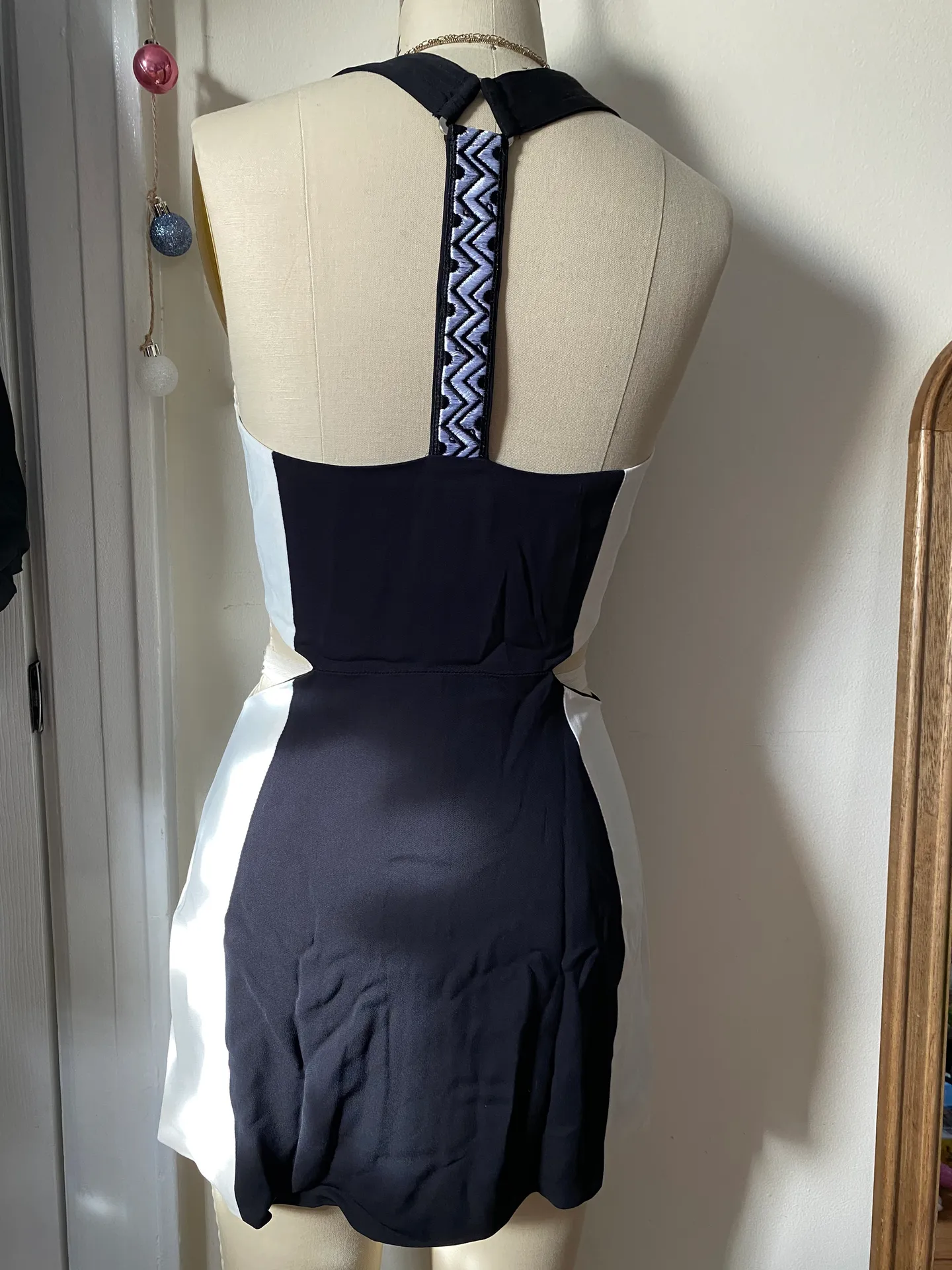 Cut Out Dress - Image 3