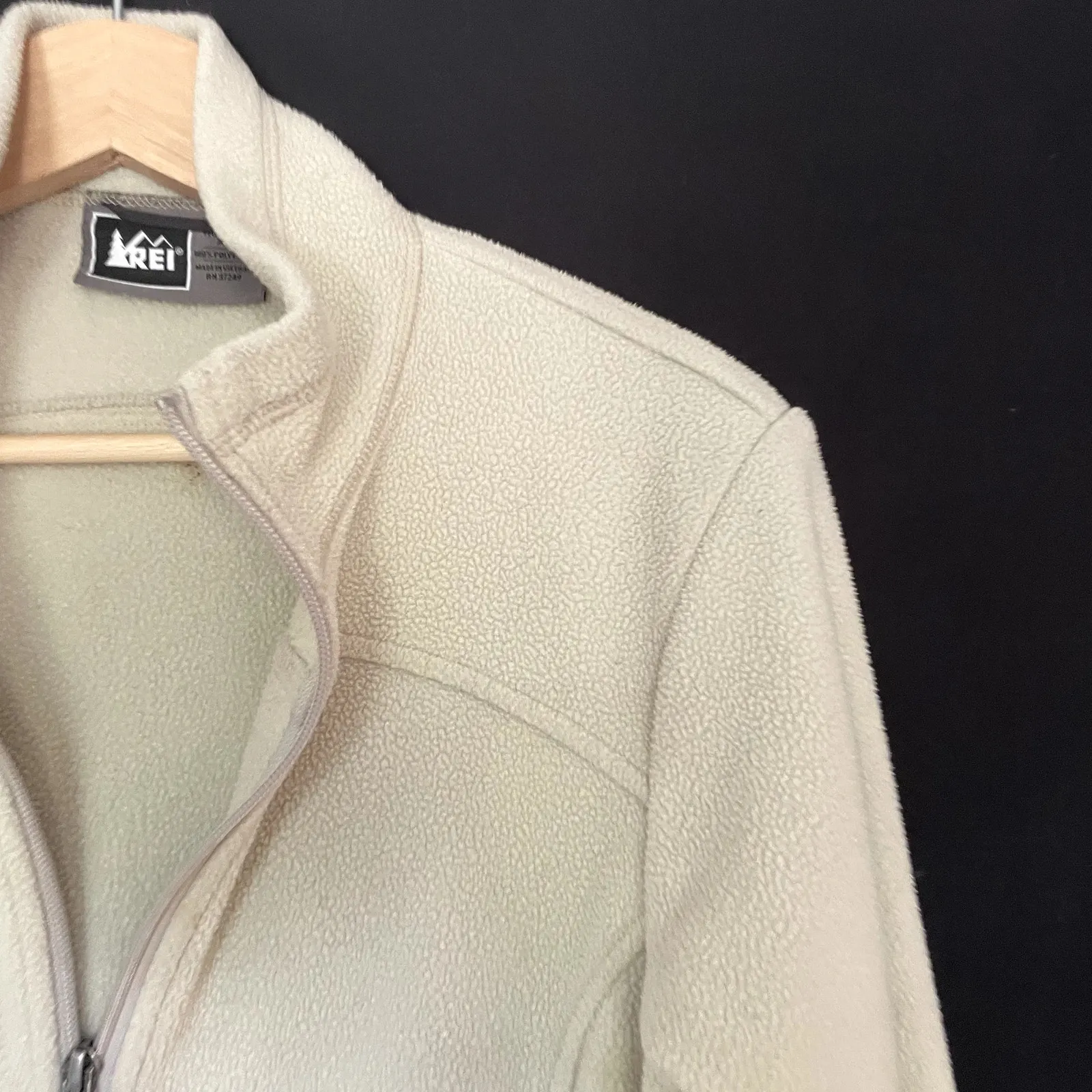 REI cream full zip fleece sweater jacket FLAWS women's size XS with pockets - Image 2