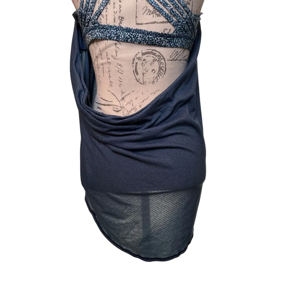 Lululemon Size 10 Wild Tank Top 2 in 1 Shelf Bra Strappy Low Back - Image 9