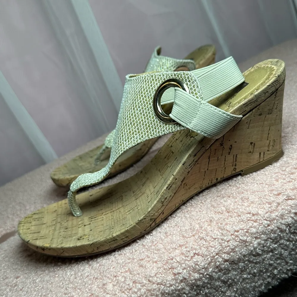 White Mountain Cork Tan Sparkle Women’s Strap Wedges Sandals Flip Flops Size 8M - Image 6
