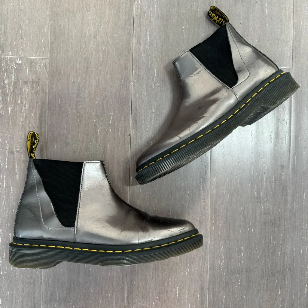 Dr. Martens  Bianca Chelsea boots  silver leather sz 7 - Image 14