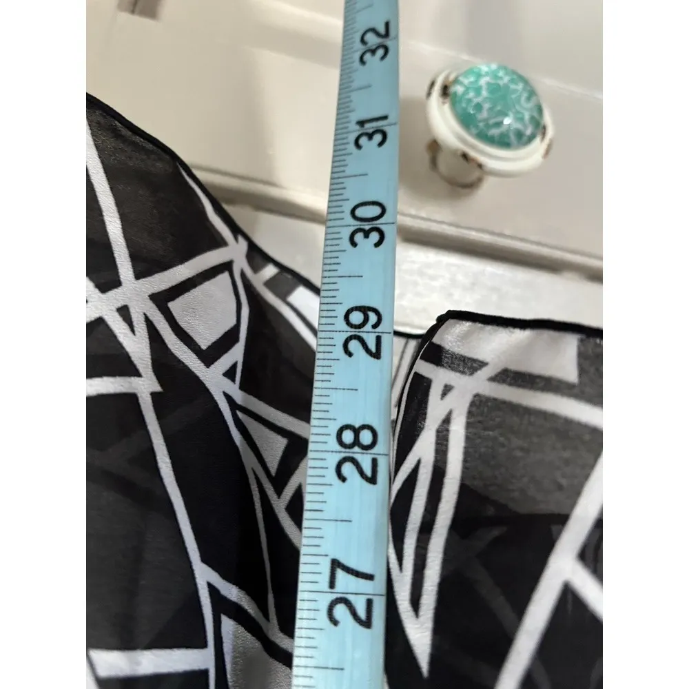 Jennifer Lloyd Black/White Geo Print Short Puff‎ Sleeves Ruffle Blouse Size M Black Size M - Image 3