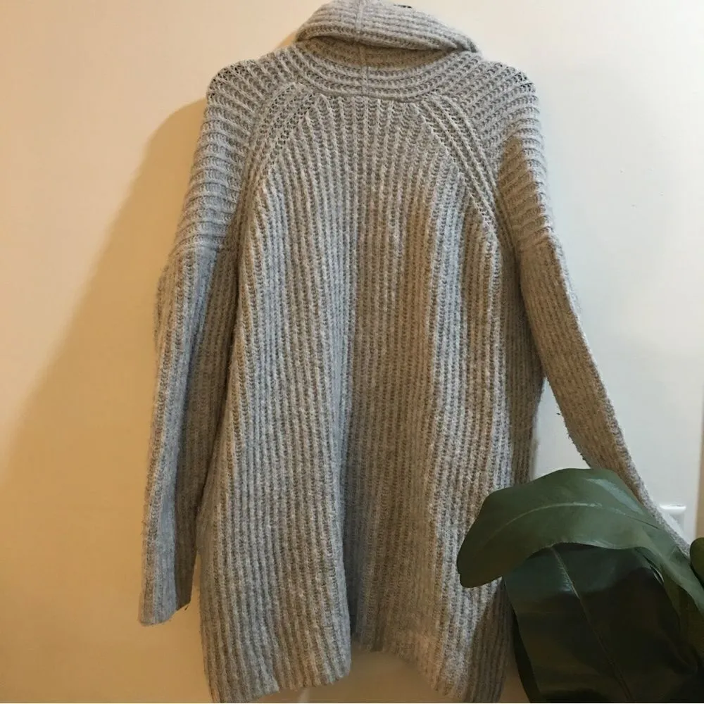 J.CREW FLUFFY, SOFT, OVERSIZED POCKET CARDIGAN - Image 5