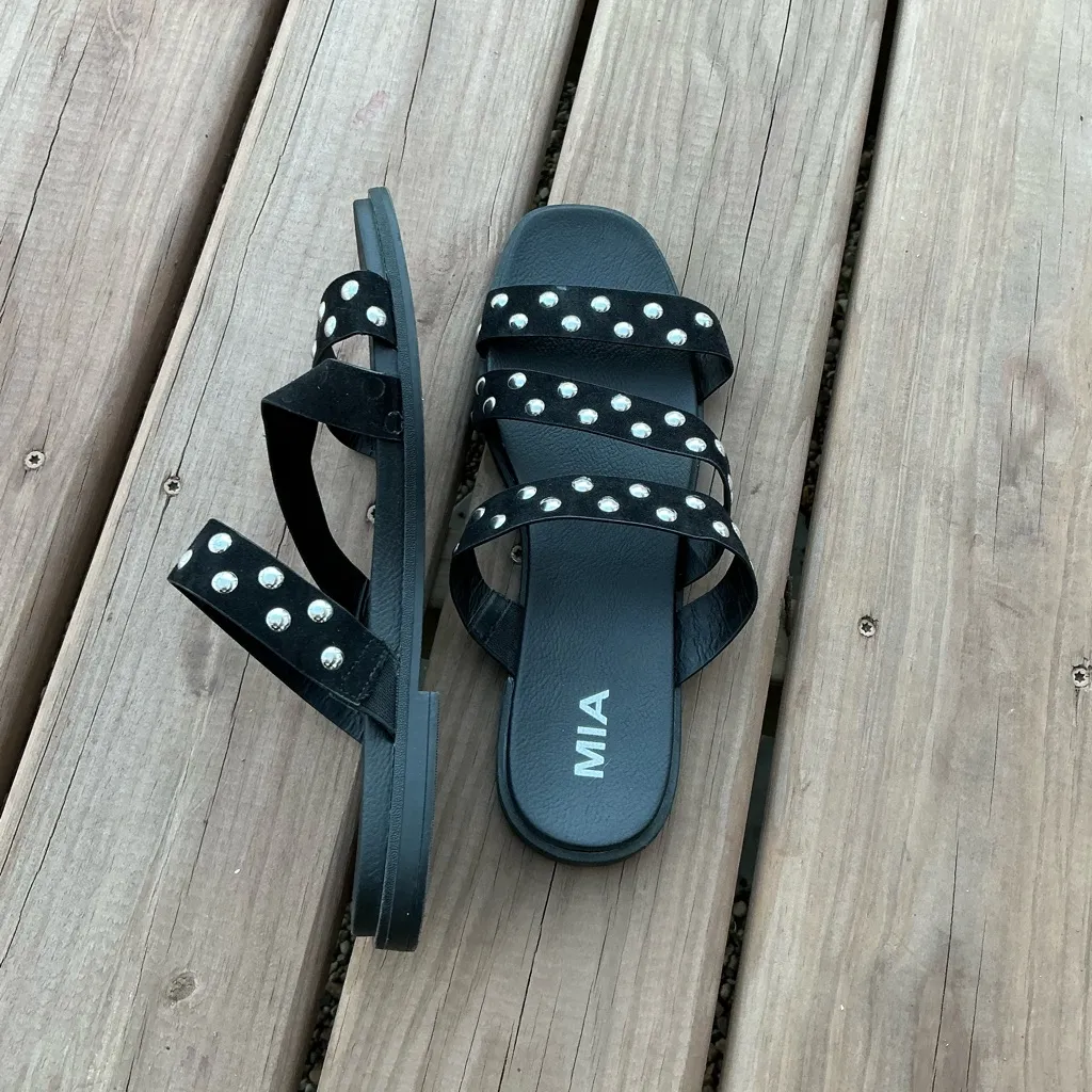 Mia slide in sandals 🌼🌼 - Image 4