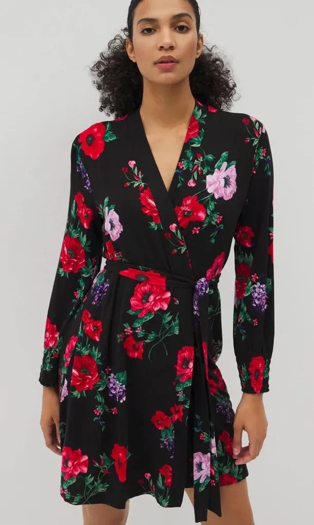 Soma Black Red Floral Short Robe Kimono Valentines Belted Pockets Long Sleeve - Image 1
