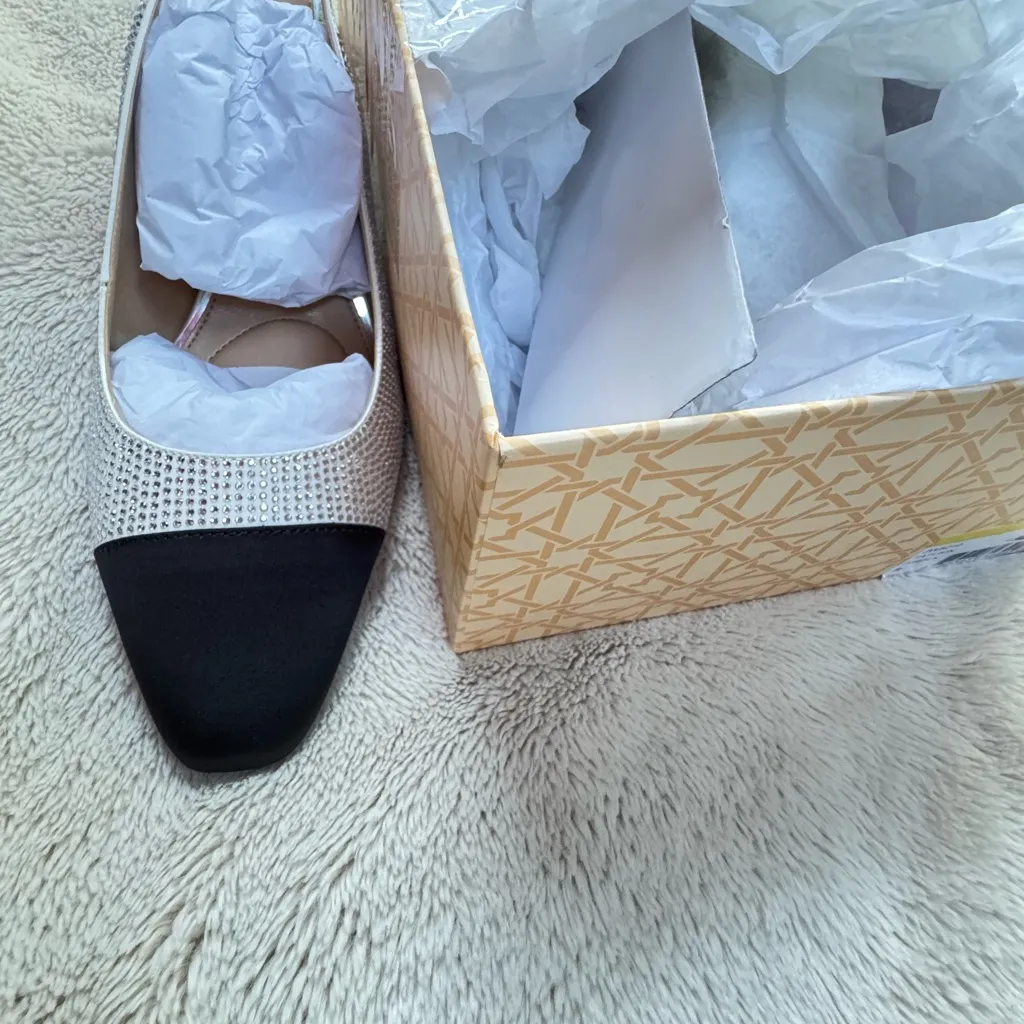 Jewel Badgley Mischka Tatum Slingback Block Heels with Capped Toe size 9 NEW Silver - Image 3