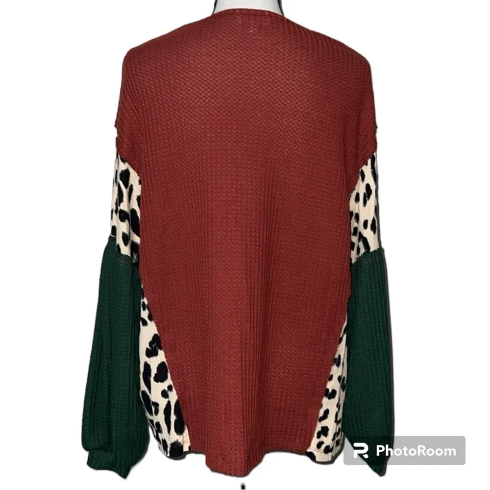 Pink Lily size small color block waffle knit long sleeve blouse leopard print - Image 3