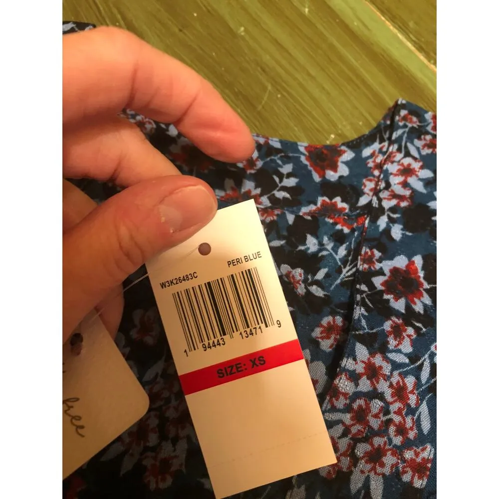 Band of the Free NWT Sapphire Floral V - Image 3