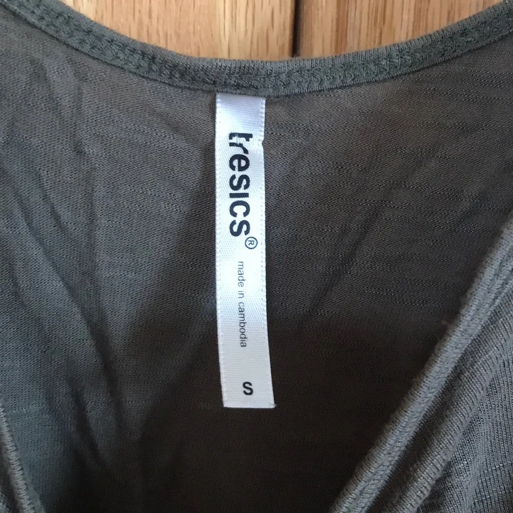 army green summer top - Image 2