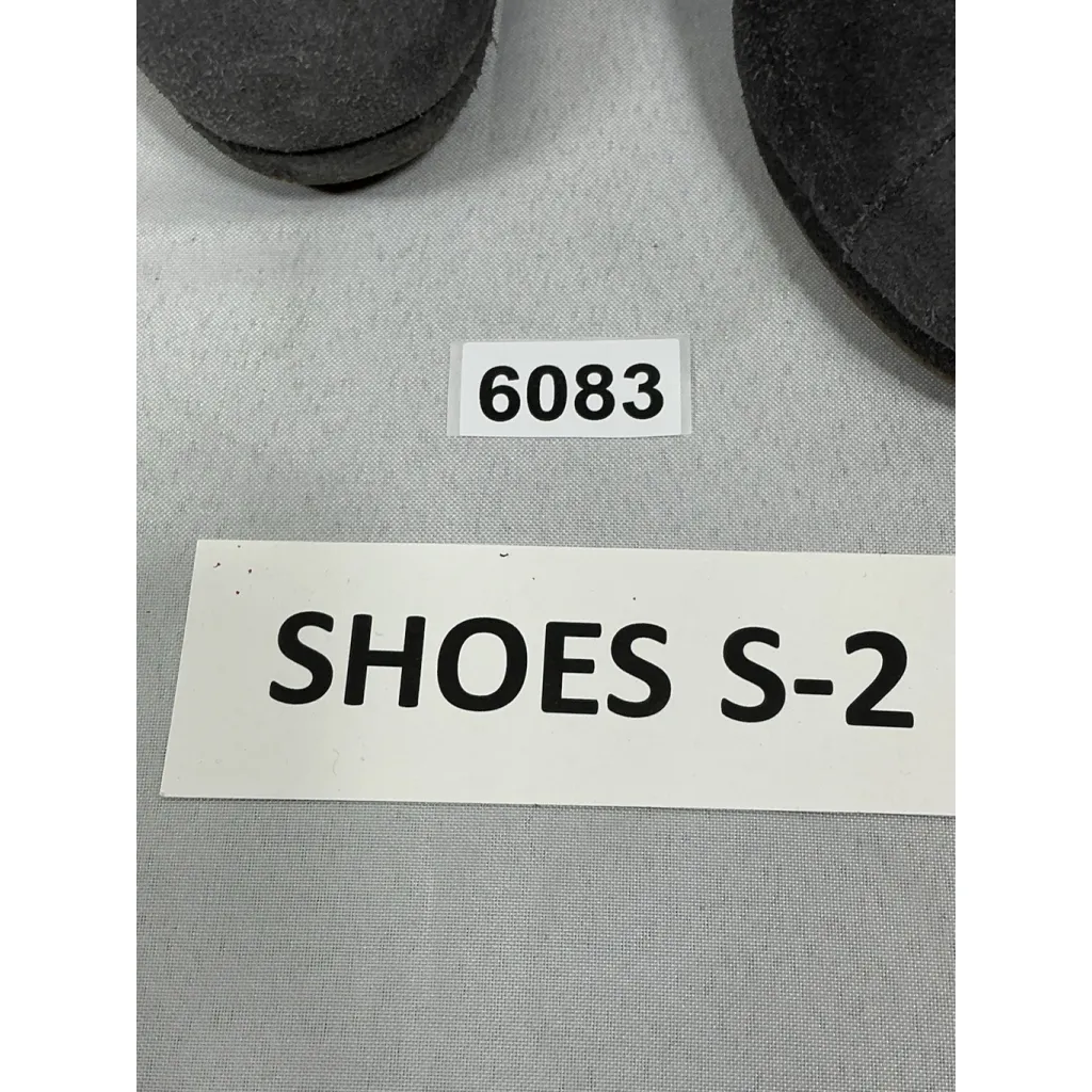 Womans Tom’s Ankle Boots 8.5 Gray Wedge Side Zip Round Toe - Image 10