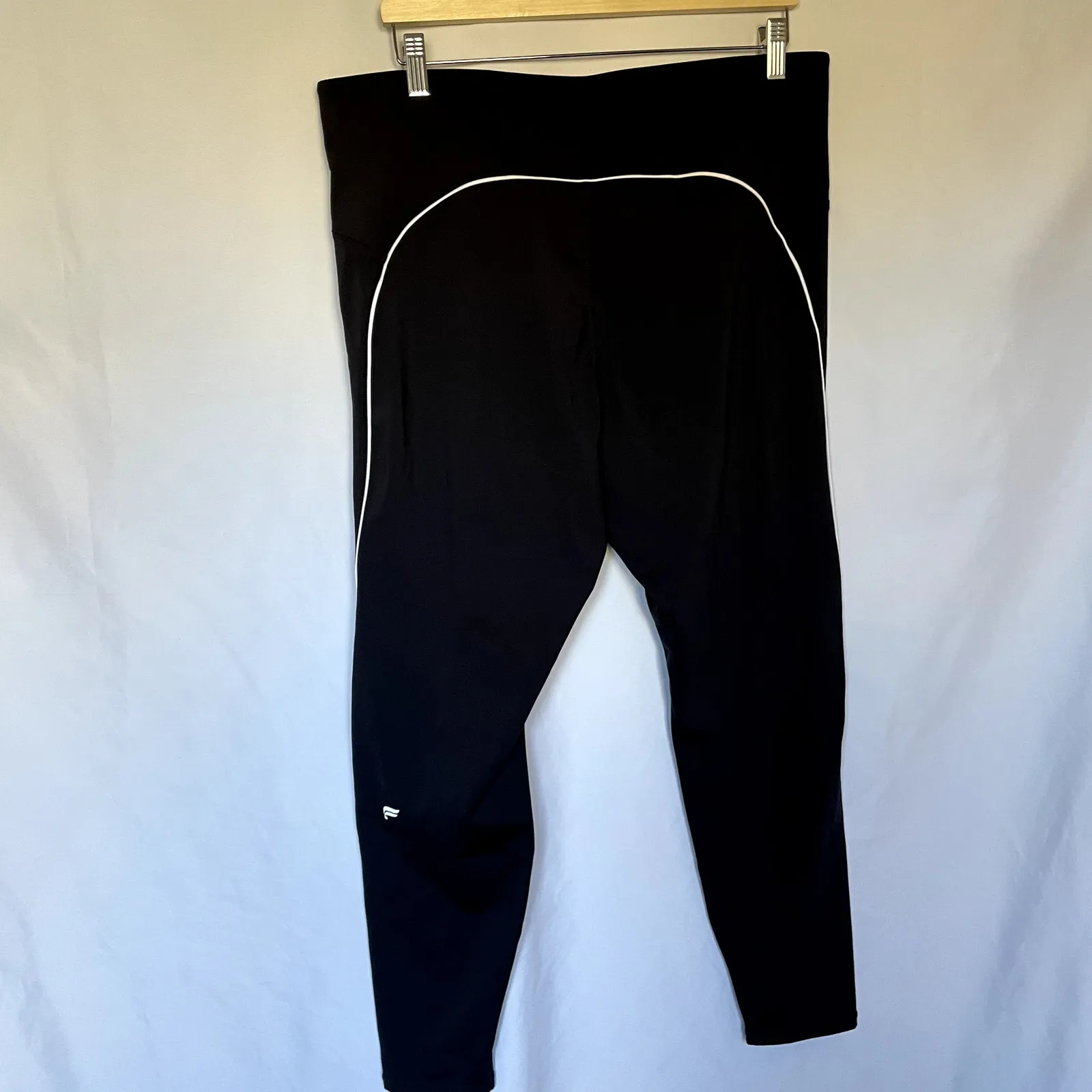 Fabletics motion 365+ women's XL black leggings white stripe detail athletic - Image 5