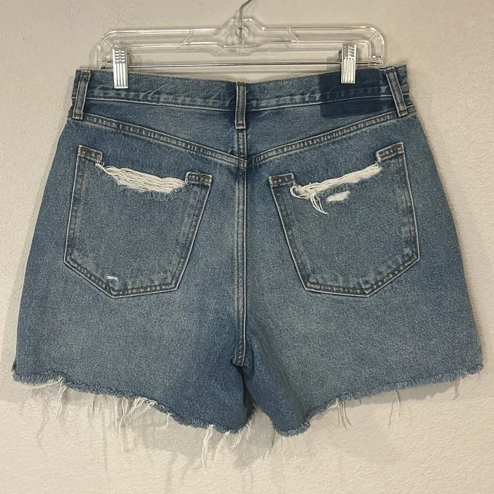 Abercrombie & Fitch high rise 4” distressed denim shorts 12/31 - Image 2