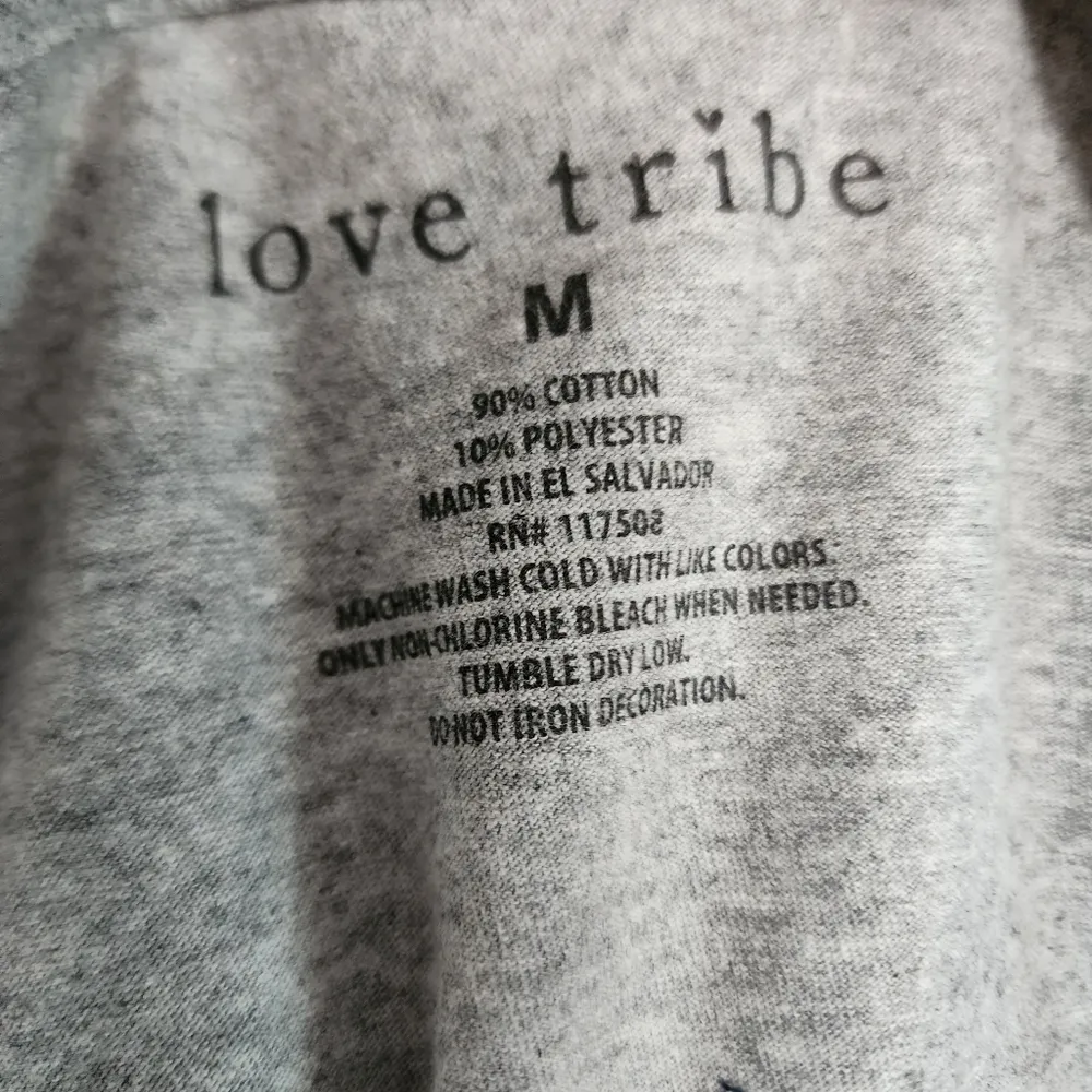 Love Tribe gray rock & roll cropped long sleeve tee size medium - Image 7