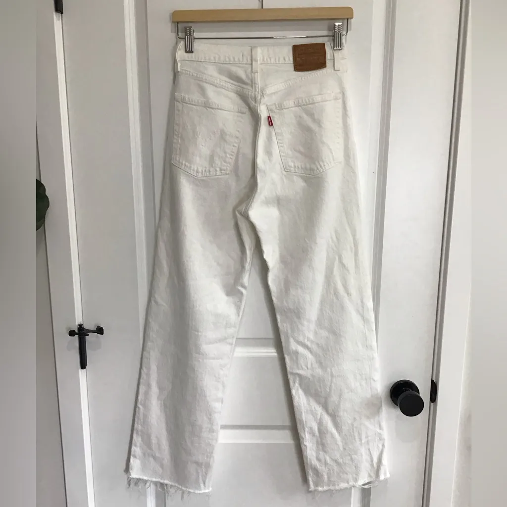 Levi's Women's White Premium Ribcage Straight Ankle Jeans Size 27 - Image 2