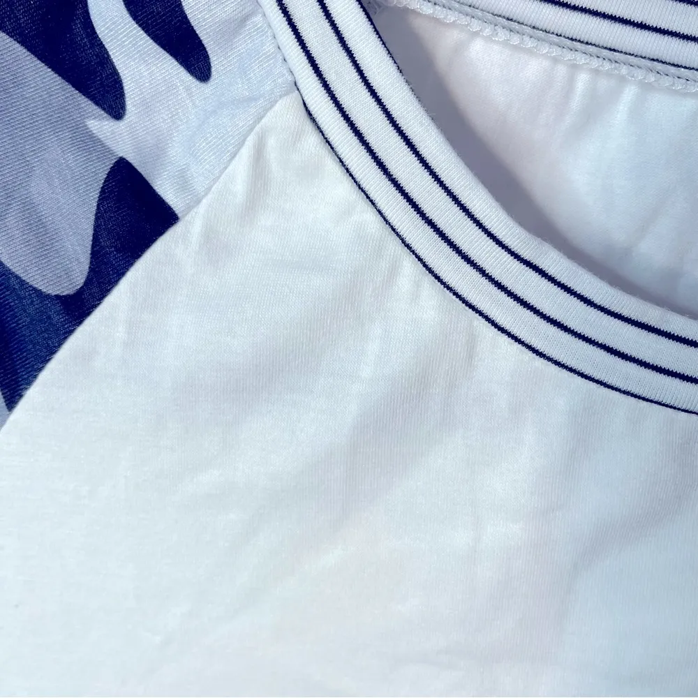 Women’s White Top Crewneck Blouse Gray and Blue Camo Short Sleeve Size M New! Size M - Image 4