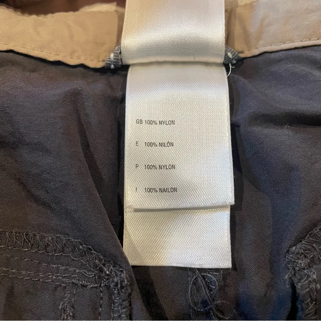 The North Face Dark Grey Cargo Cropped Capri Pants 6 Mid Rise Utility Gorpcore - Image 7