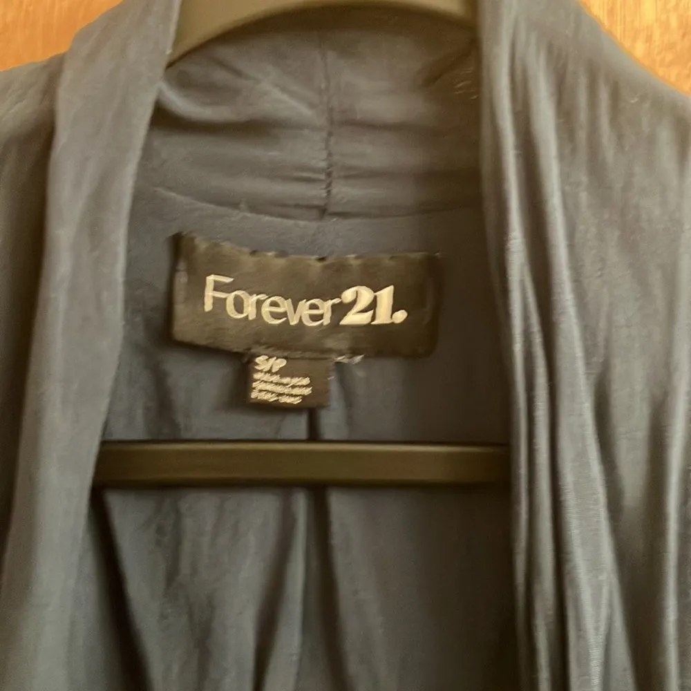 Forever 21 teal cropped jacket woman’s size small - Image 2