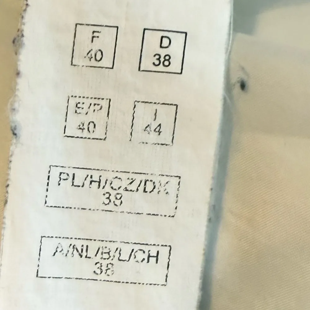 Kie White Puffer Coat Zip Up Longer Length SEE MEASUREMENTS Approx. Large Size undefined - Image 8