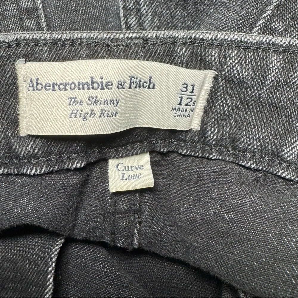 NWT Women’s A&F Curve Love High Waist Skinny Black Wash Jeans - Image 5