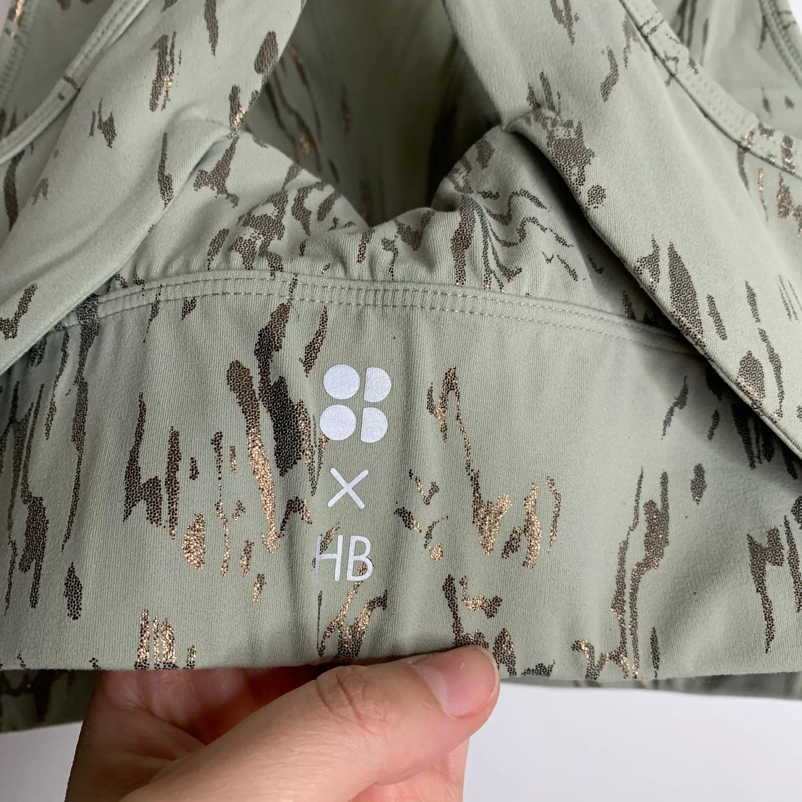 Sweaty Betty x Halle Berry Athena Sport Bra in Green Cambium Small - Image 8