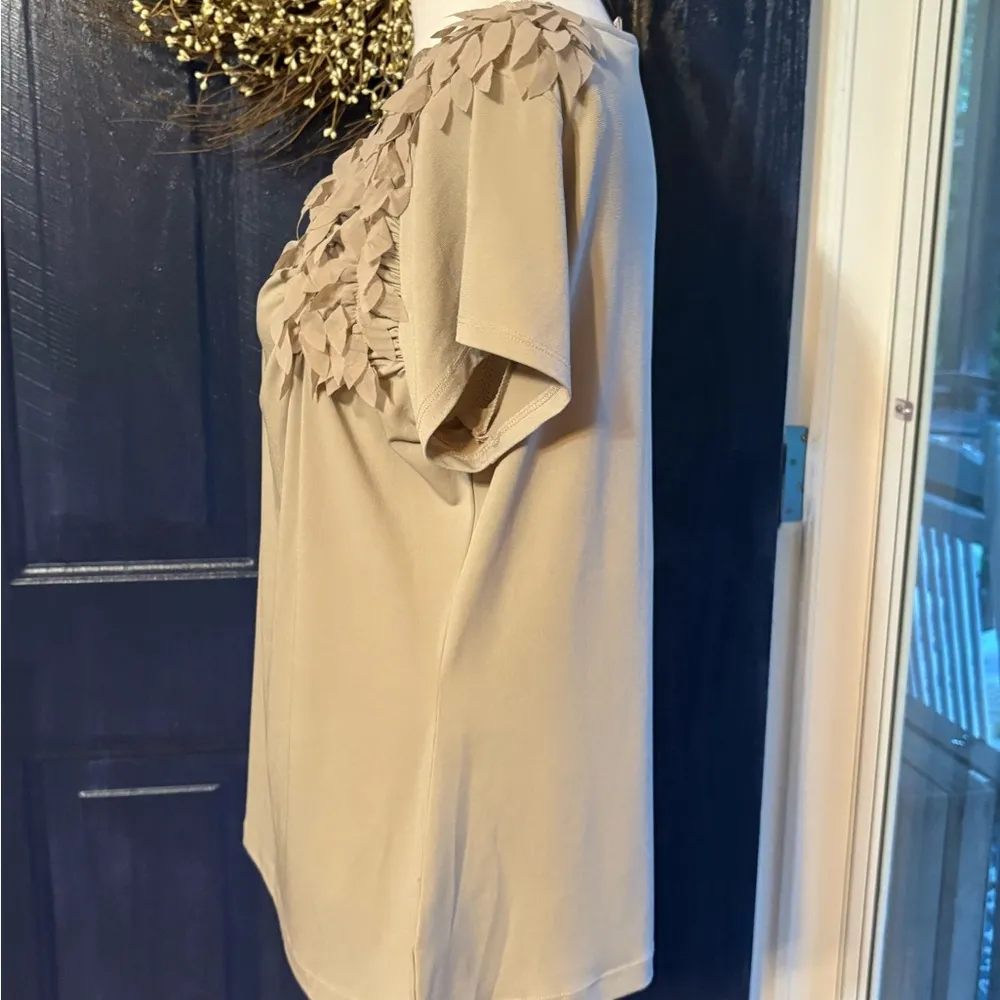 Worthington Blue Tan Asymmetrical Ruched Blouse size L - Image 3